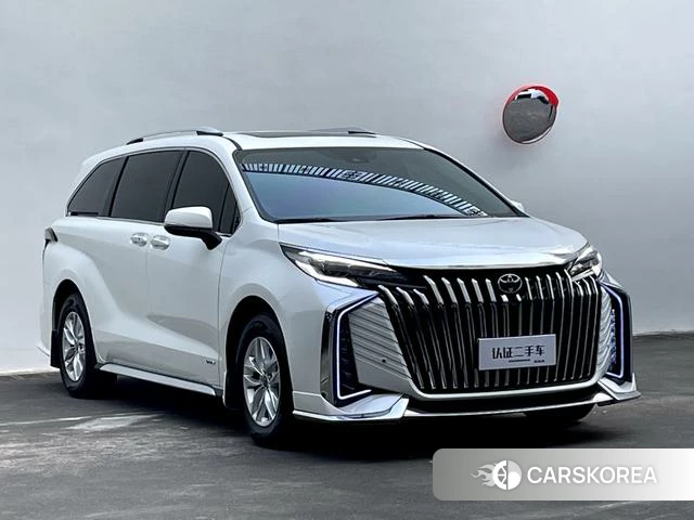 Toyota Granvia 2025 Белый из Китая, фото 4