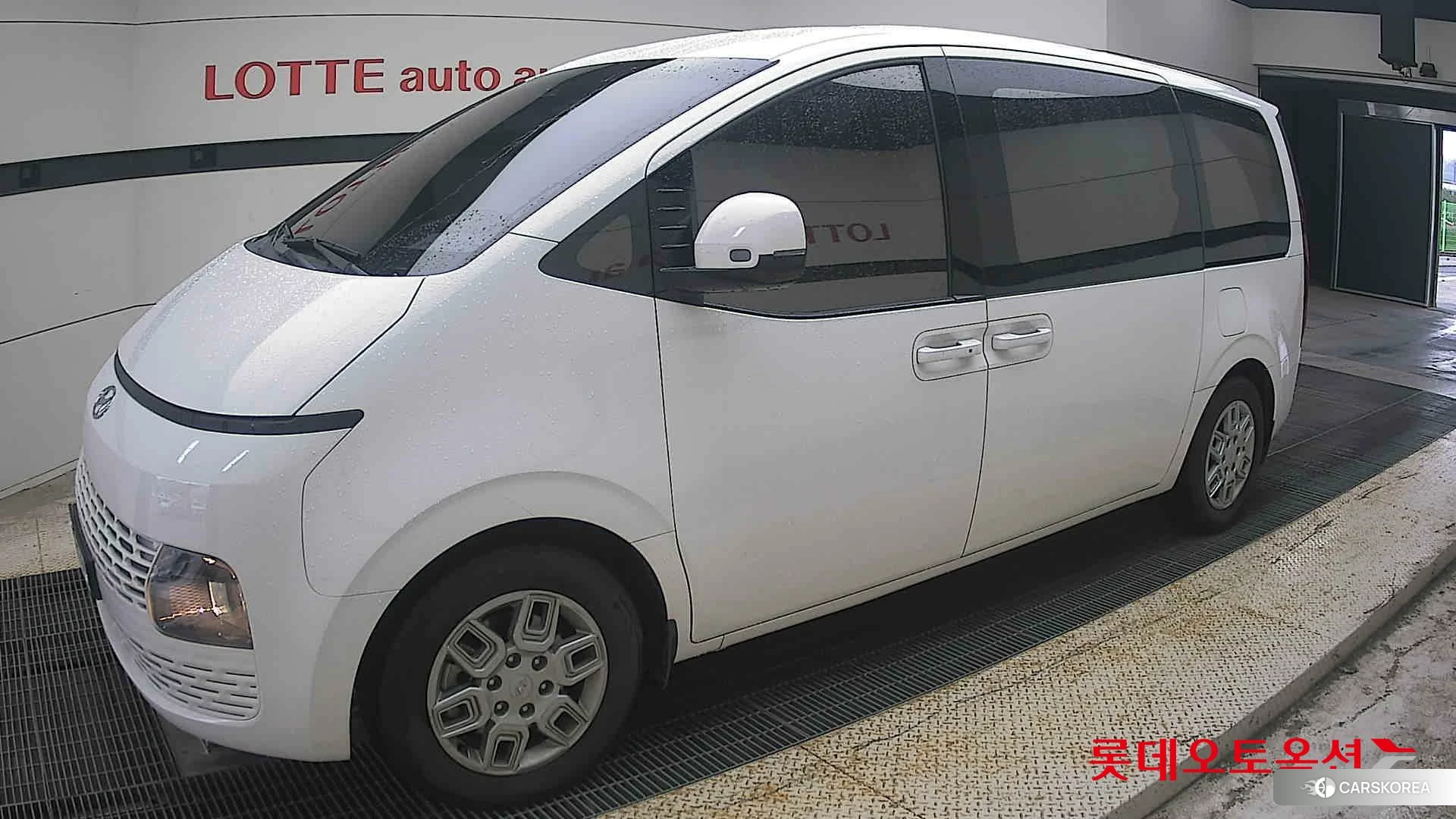 Hyundai Staria 2022 Белый из Кореи, фото 4