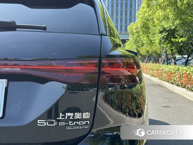 Audi Q5L 2022 Черный из Китая, фото 4