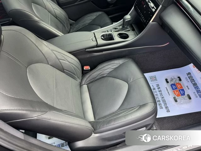 Toyota Avalon 2023 Черный из Китая, фото 4