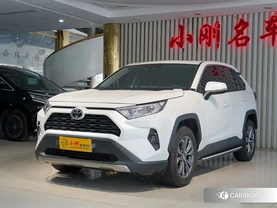 Toyota RAV4 2025 Белый из Китая, фото 4