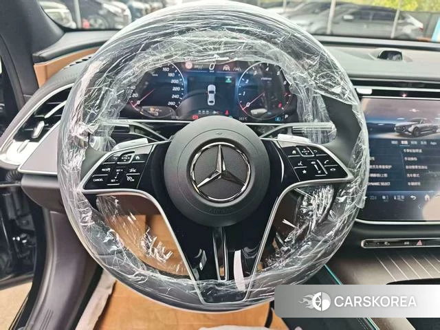 Mercedes-Benz E-Class 2026 Черный из Китая, фото 4