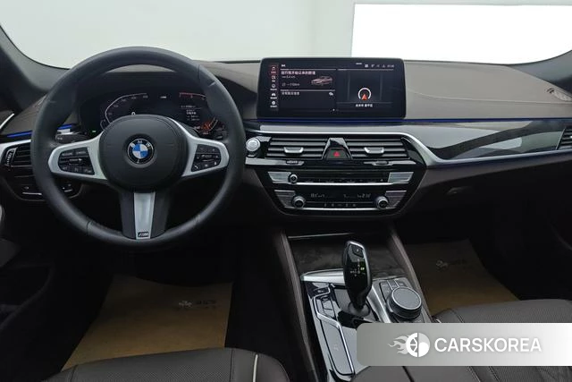 BMW 5 series 2021 Темно-серый из Китая, фото 4