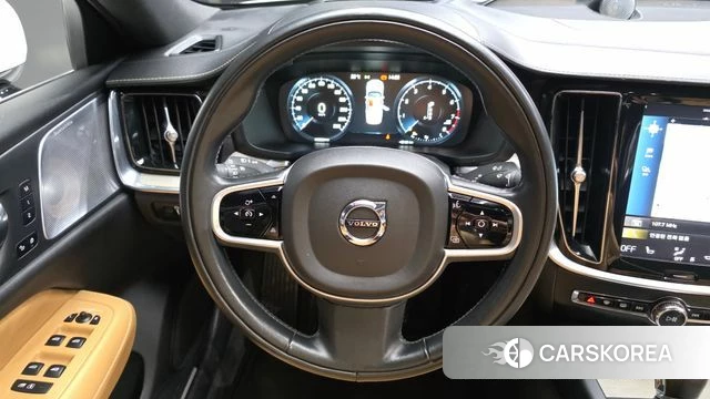 Volvo S60 3rd generation 2019 Белый из Кореи, фото 4