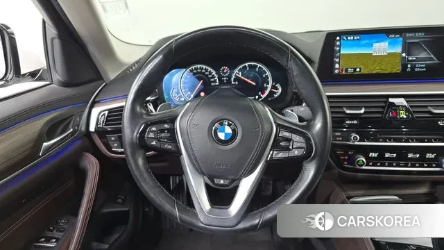 BMW 5 Series (G30) 2018 Белый из Кореи, фото 4