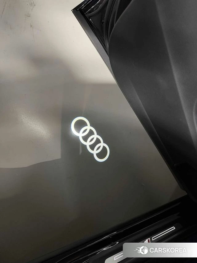 Audi Q8 (4M) 2020 Черный из Кореи, фото 4