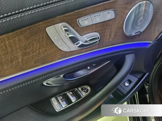 Mercedes-Benz E-Class W213 2019 Черный из Кореи, фото 4