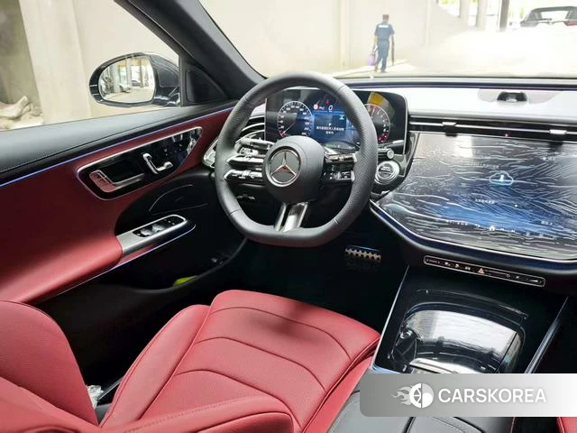 Mercedes-Benz E-Class 2025 Темно-серый из Китая, фото 4