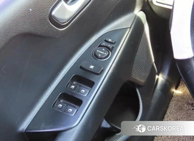 Kia Stonic 2018 Белый из Кореи, фото 4