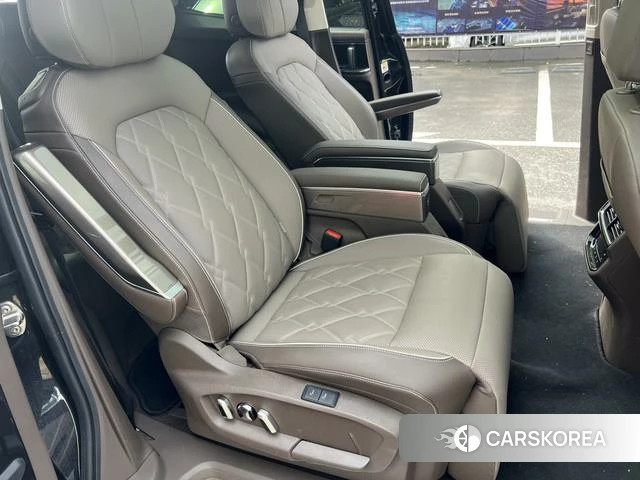Volkswagen Viloran 2025 Черный из Китая, фото 4