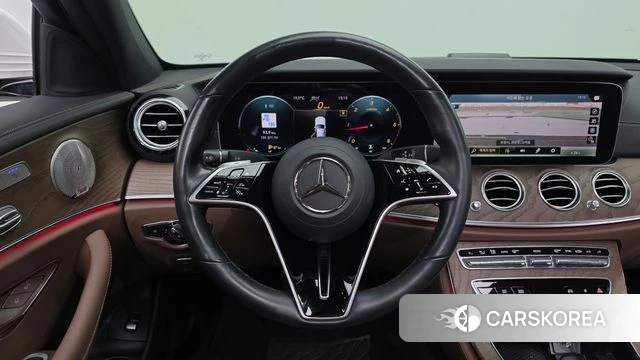 Mercedes-Benz E-Class W213 2022 Белый из Кореи, фото 4