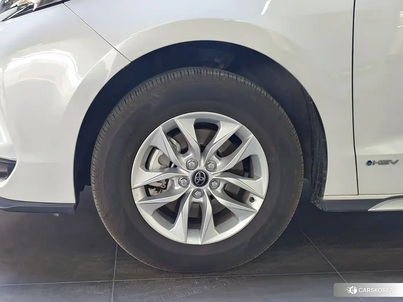 Toyota Granvia 2024 Белый из Китая, фото 4