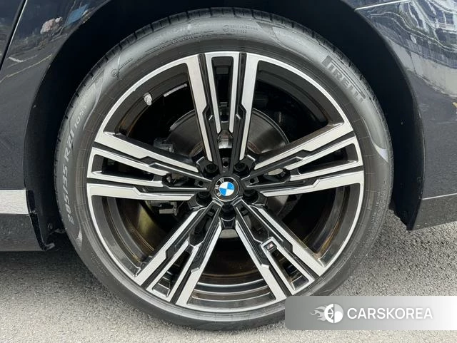 BMW 7 series 2023 Черный из Китая, фото 4