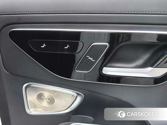 Mercedes-Benz C-class 2023 Белый из Китая, фото 4
