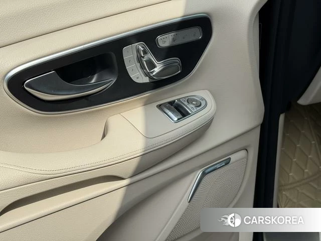Mercedes-Benz V-Class 2023 Черный из Китая, фото 4