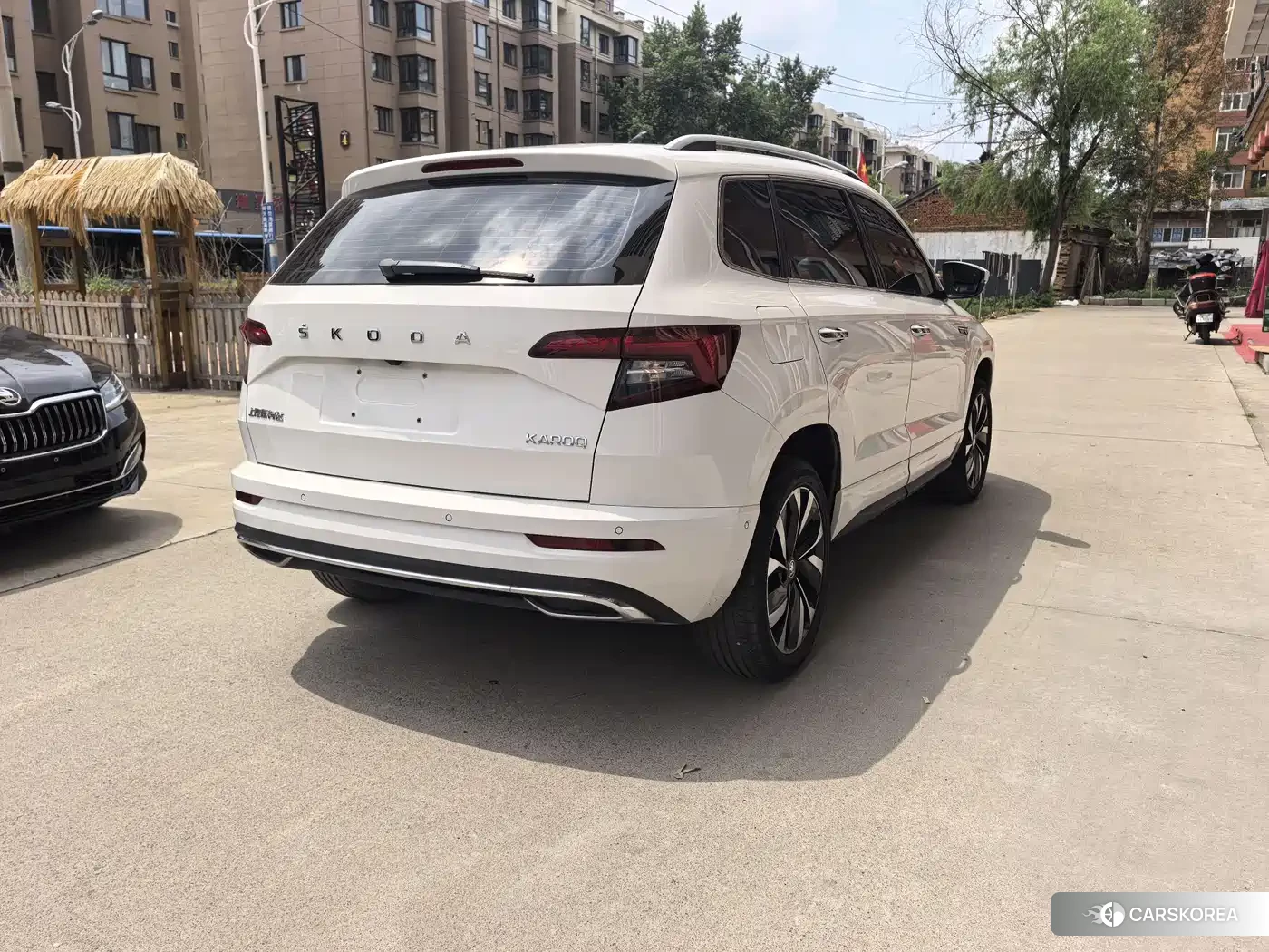 Skoda Karoq 2022 Белый из Китая, фото 4