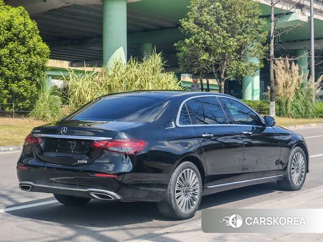 Mercedes-Benz E-Class 2023 Черный из Китая, фото 4