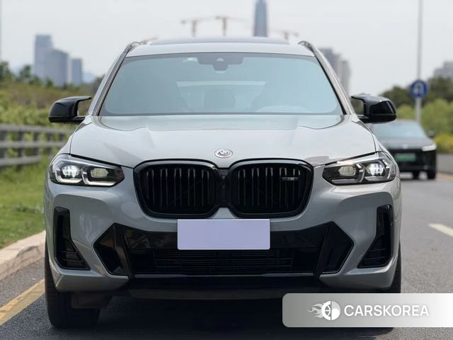 BMW X3 2023 Серебристо-серый из Китая, фото 4