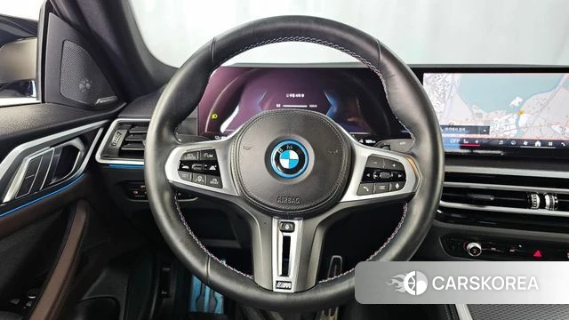 BMW i4 2024 Цвет галактики из Кореи, фото 4