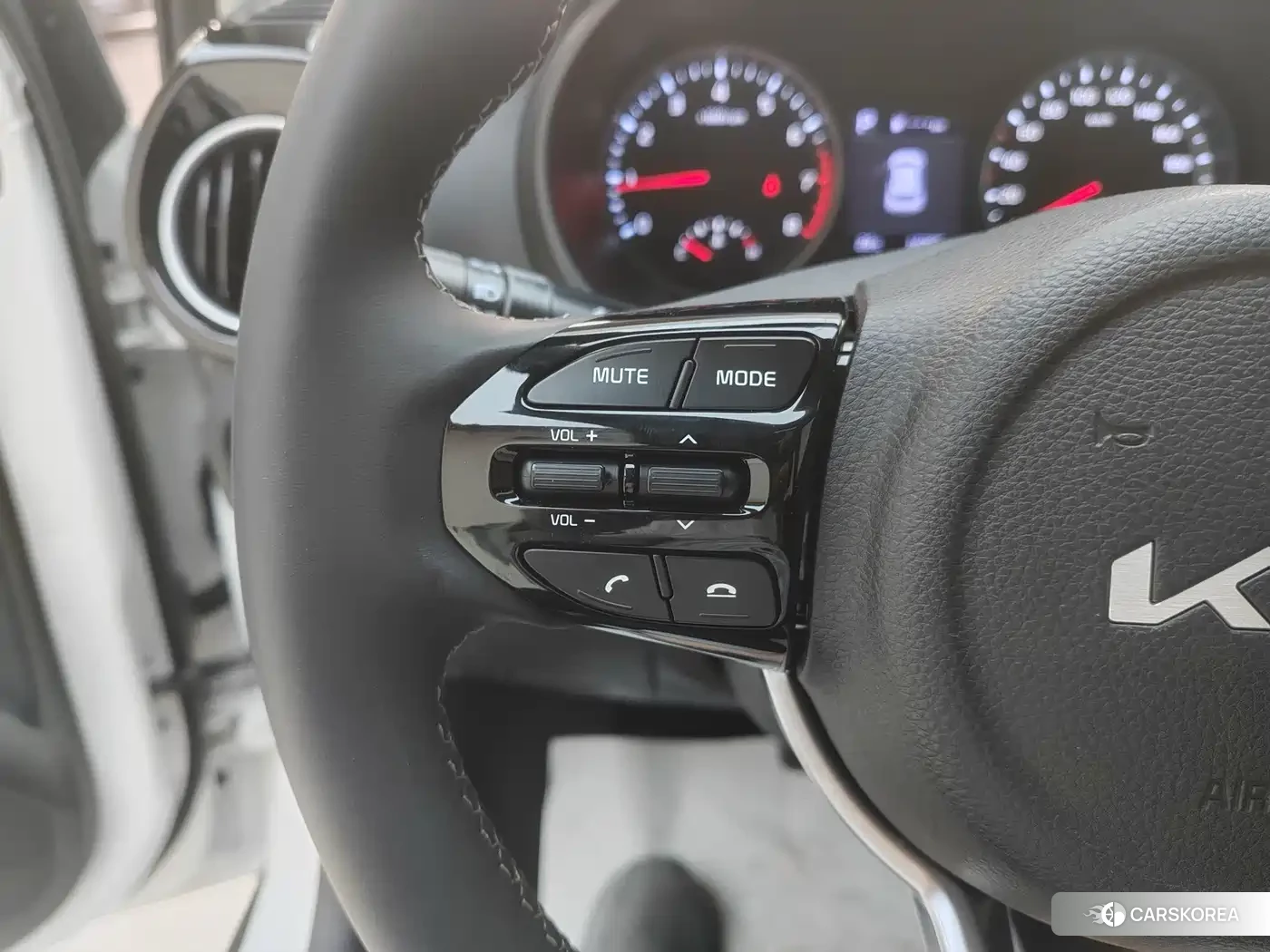 Kia KX1 2023 Белый из Китая, фото 4
