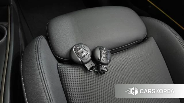 Mini Cooper Countryman 2023 Серебряный из Кореи, фото 4