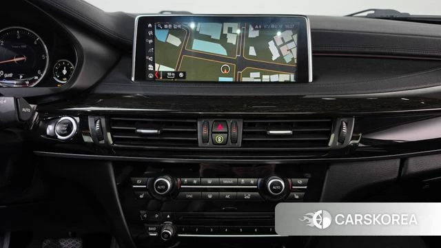 BMW X6 (F16) 2018 Серебристо-серый из Кореи, фото 4