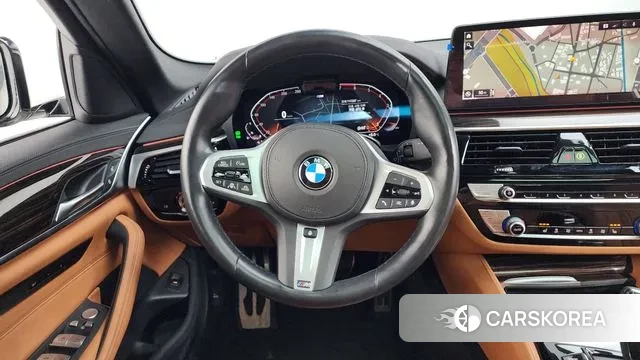 BMW 5 Series (G30) 2022 Белый из Кореи, фото 4