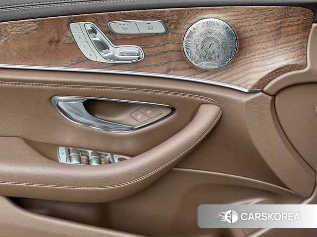 Mercedes-Benz E-Class 2023 Зеленый из Китая, фото 4