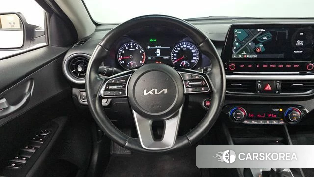 Kia The New K3 2nd generation 2022 Белый из Кореи, фото 4
