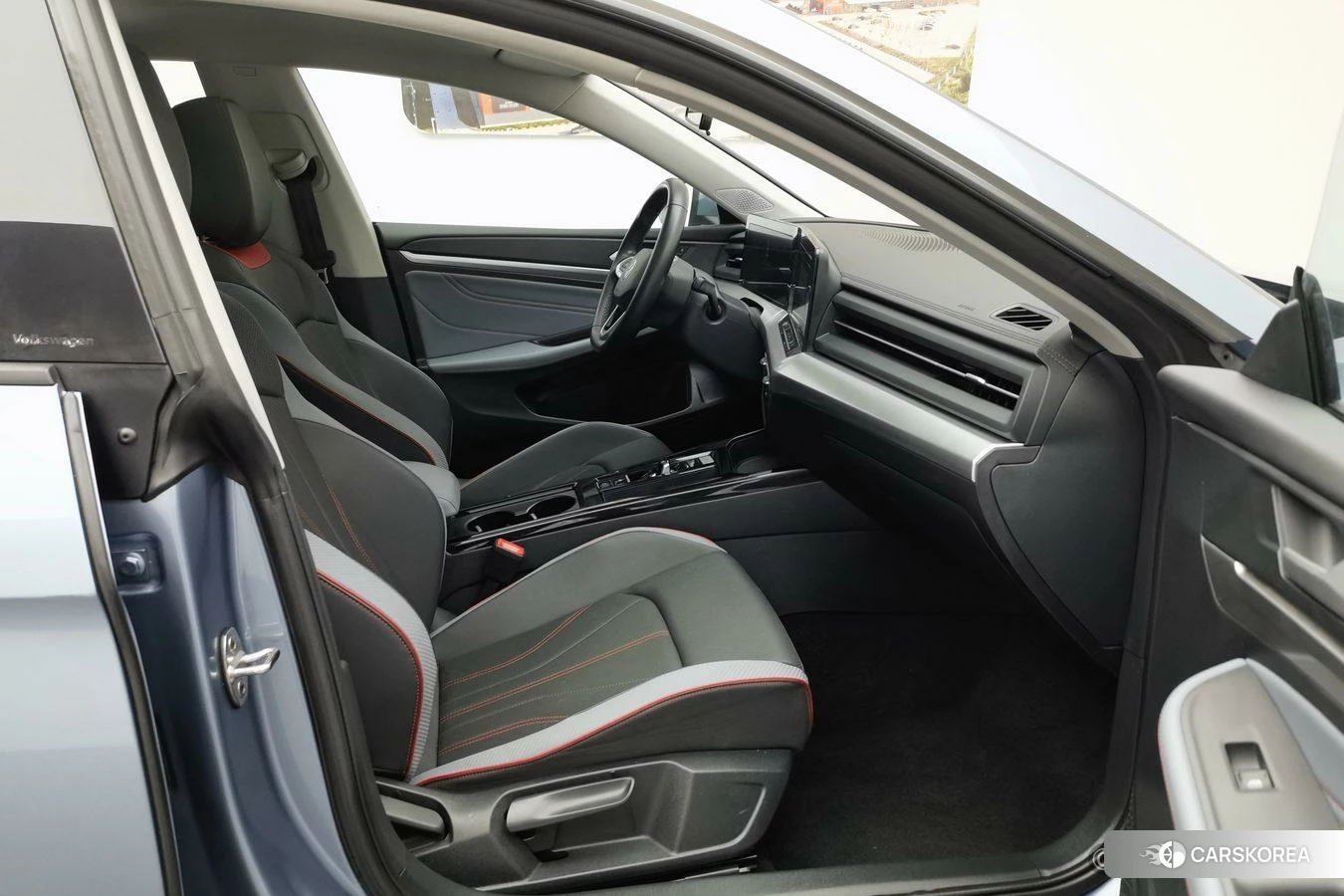 Volkswagen Lamando 2023 Синий из Китая, фото 4