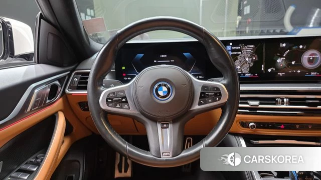 BMW i4 2022 Белый из Кореи, фото 4