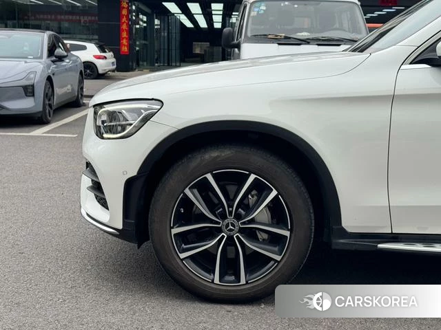 Mercedes-Benz GLC 2021 Белый из Китая, фото 4
