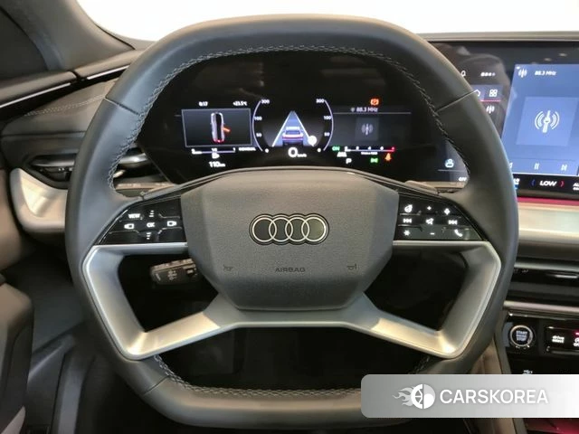 Audi Q5 (80A) 2025 Черный из Кореи, фото 4
