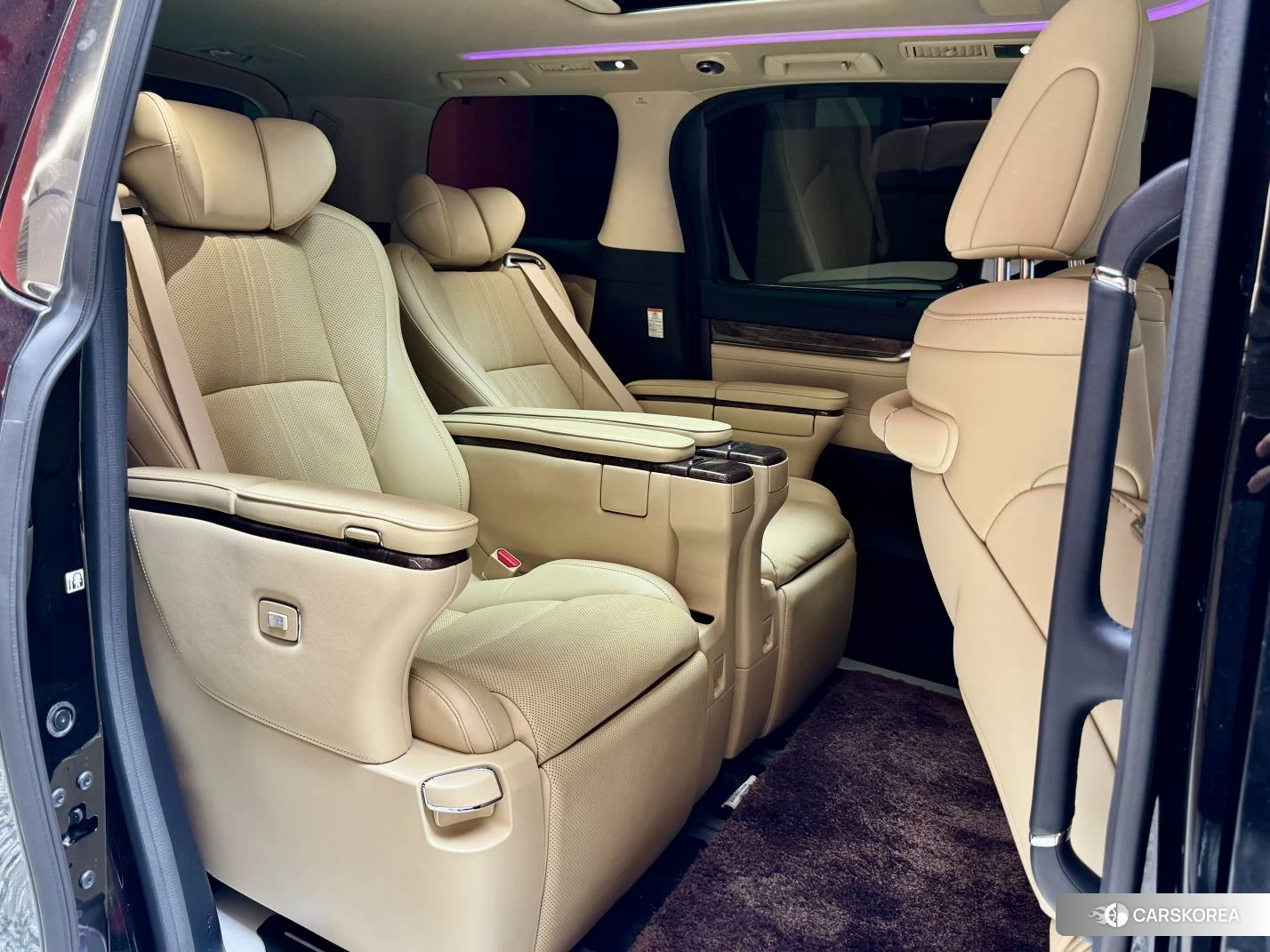 Toyota Alphard 2021 Черный из Китая, фото 4