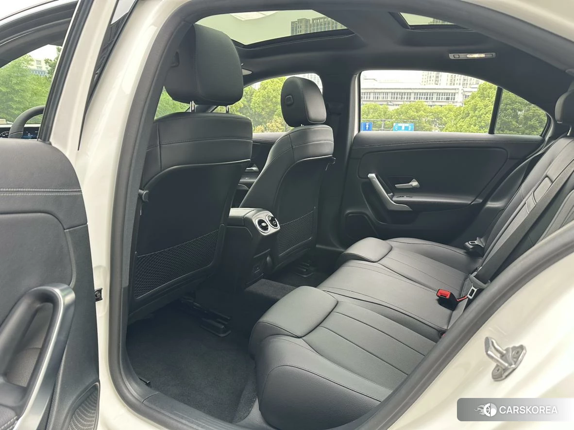 Mercedes-Benz A-Class 2021 Белый из Китая, фото 4