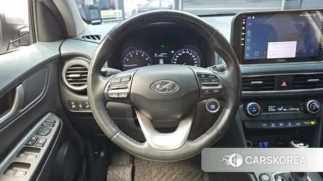 Hyundai Kona 2018 Светло-серебряный цвет из Кореи, фото 4