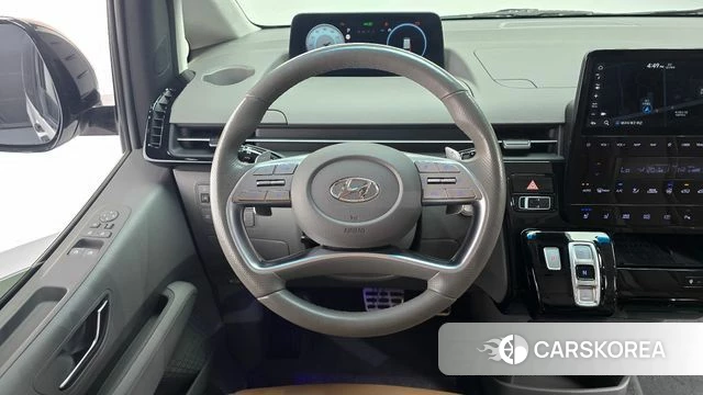 Hyundai Staria 2023 Белый из Кореи, фото 4
