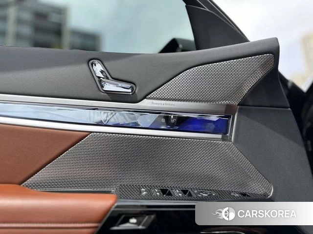 BMW 7 series 2024 Черный из Китая, фото 4