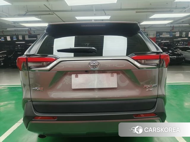 Toyota RAV4 2021 Темно-серый из Китая, фото 4