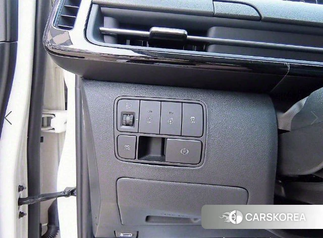 Hyundai Staria 2023 Белый из Кореи, фото 4