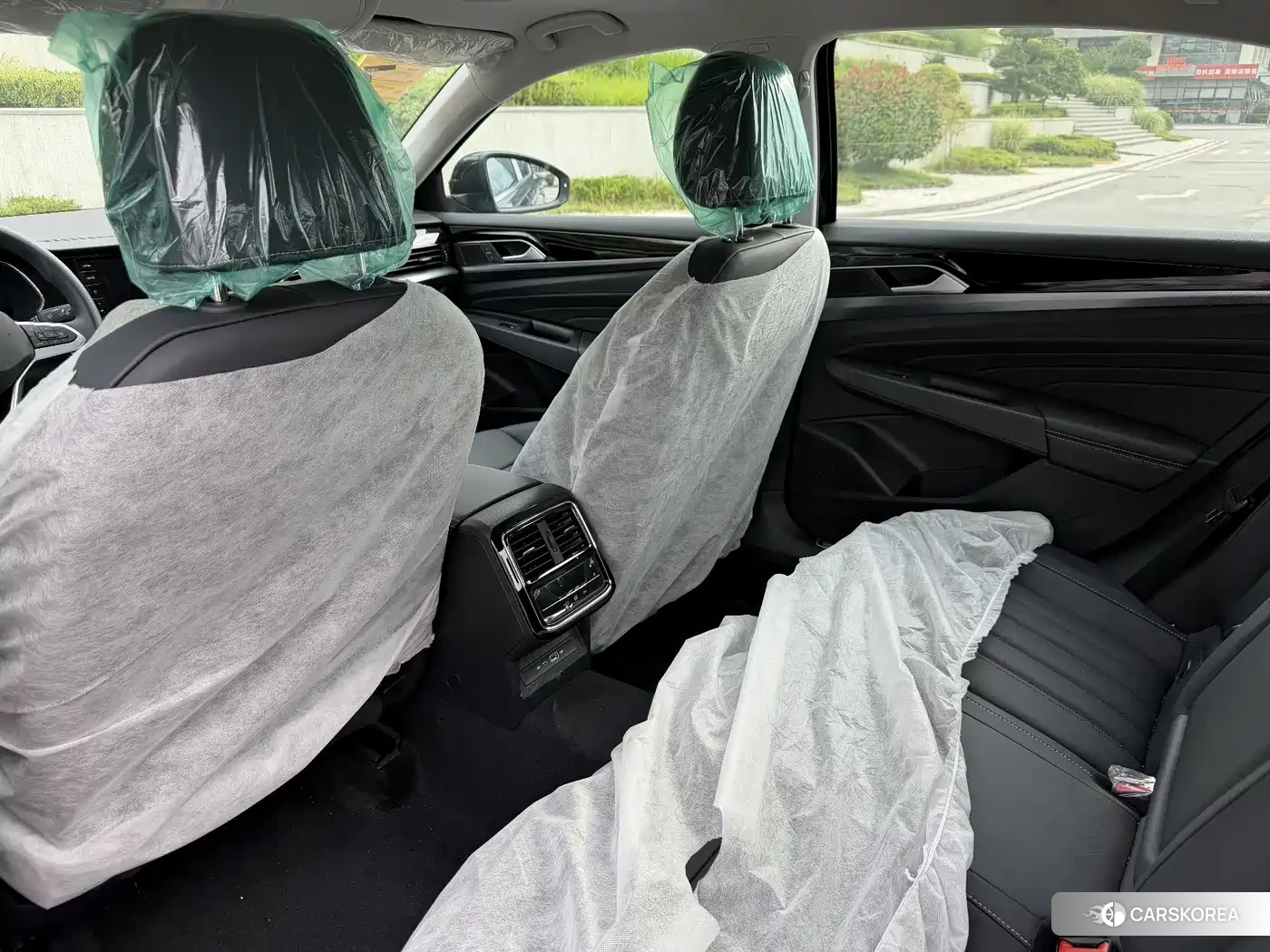 Volkswagen Passat 2026 Черный из Китая, фото 4