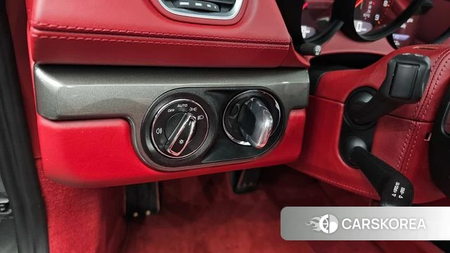 Porsche 718 Boxster 2021 Серый из Кореи, фото 4
