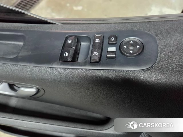 Hyundai Staria 2022 Серый из Кореи, фото 4