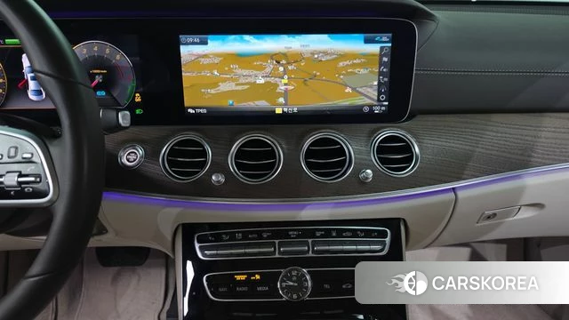 Mercedes-Benz E-Class W213 2020 Серебряный из Кореи, фото 4