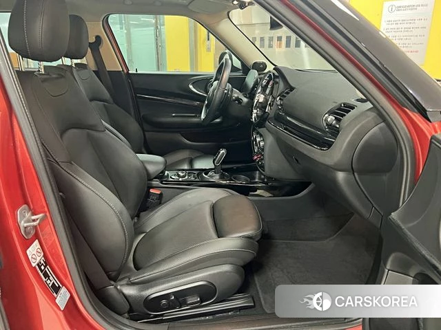 Mini Cooper S Clubman 2023 Красный из Кореи, фото 4