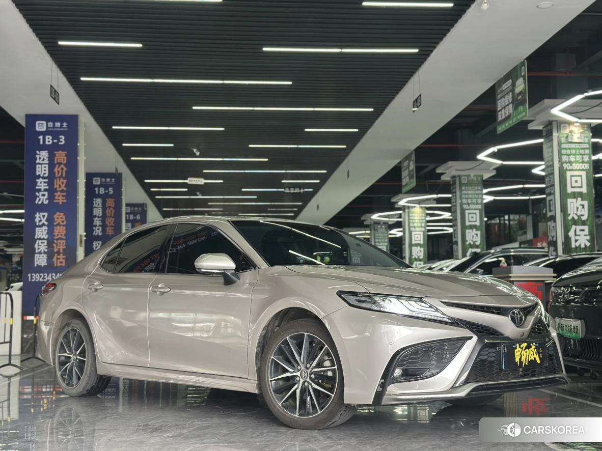 Toyota Camry 2021 Шампань из Китая, фото 4