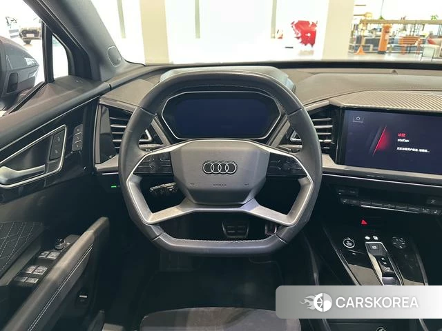 Audi Q4 2023 Синий из Китая, фото 4