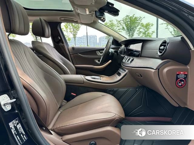 Mercedes-Benz E-Class 2021 Черный из Китая, фото 4