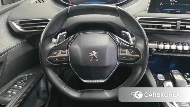 Peugeot 5008 second generation 2018 Белый из Кореи, фото 4