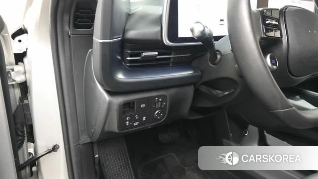 Hyundai Ionic 6 2023 Серебристо-серый из Кореи, фото 4